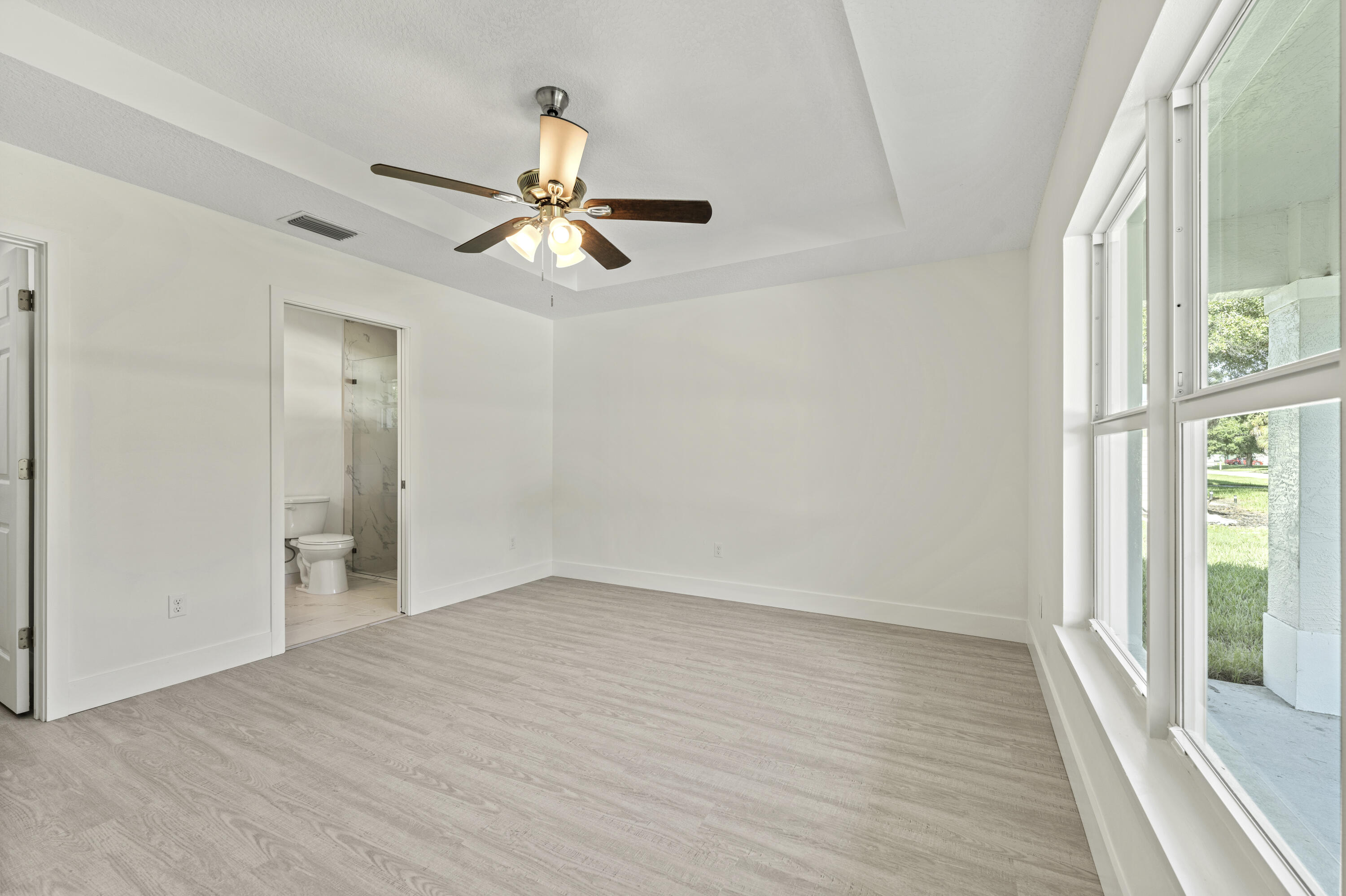 LAKEWOOD PARK UNIT 1 - Residential Lease