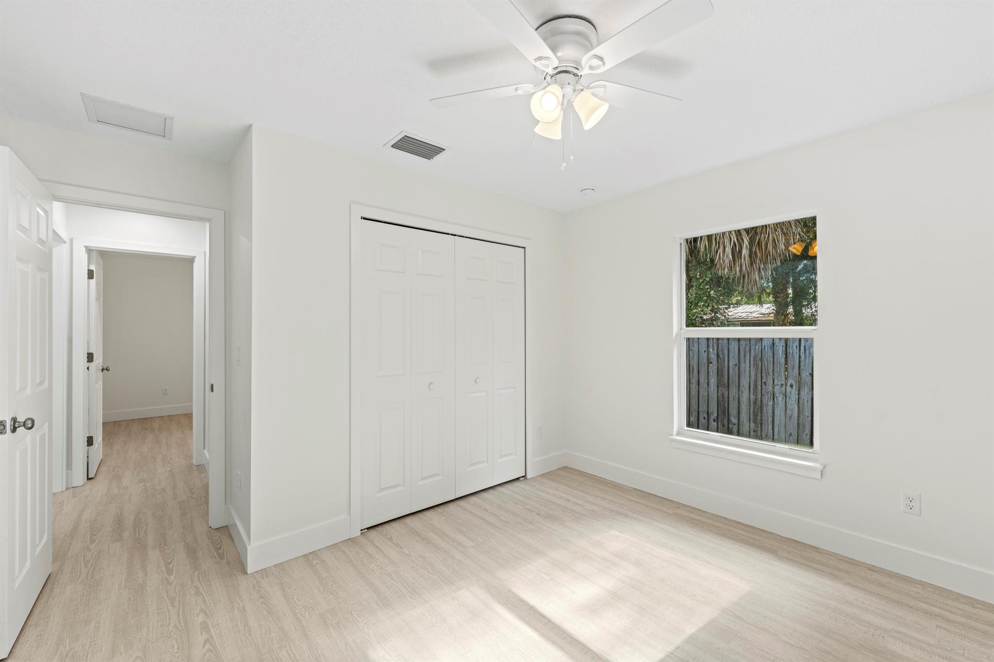 LAKEWOOD PARK UNIT 1 - Residential Lease