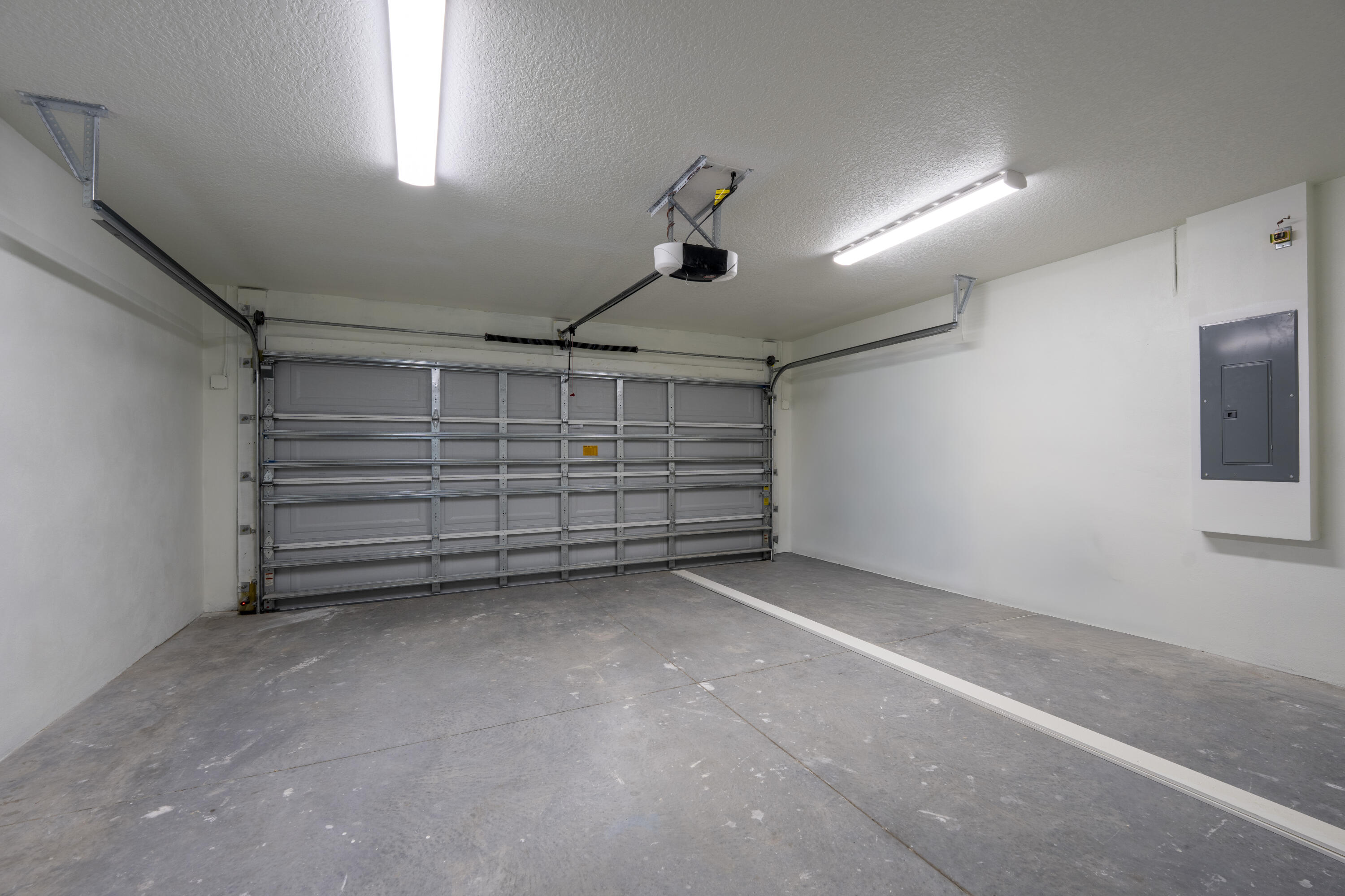 LAKEWOOD PARK UNIT 1 - Residential Lease