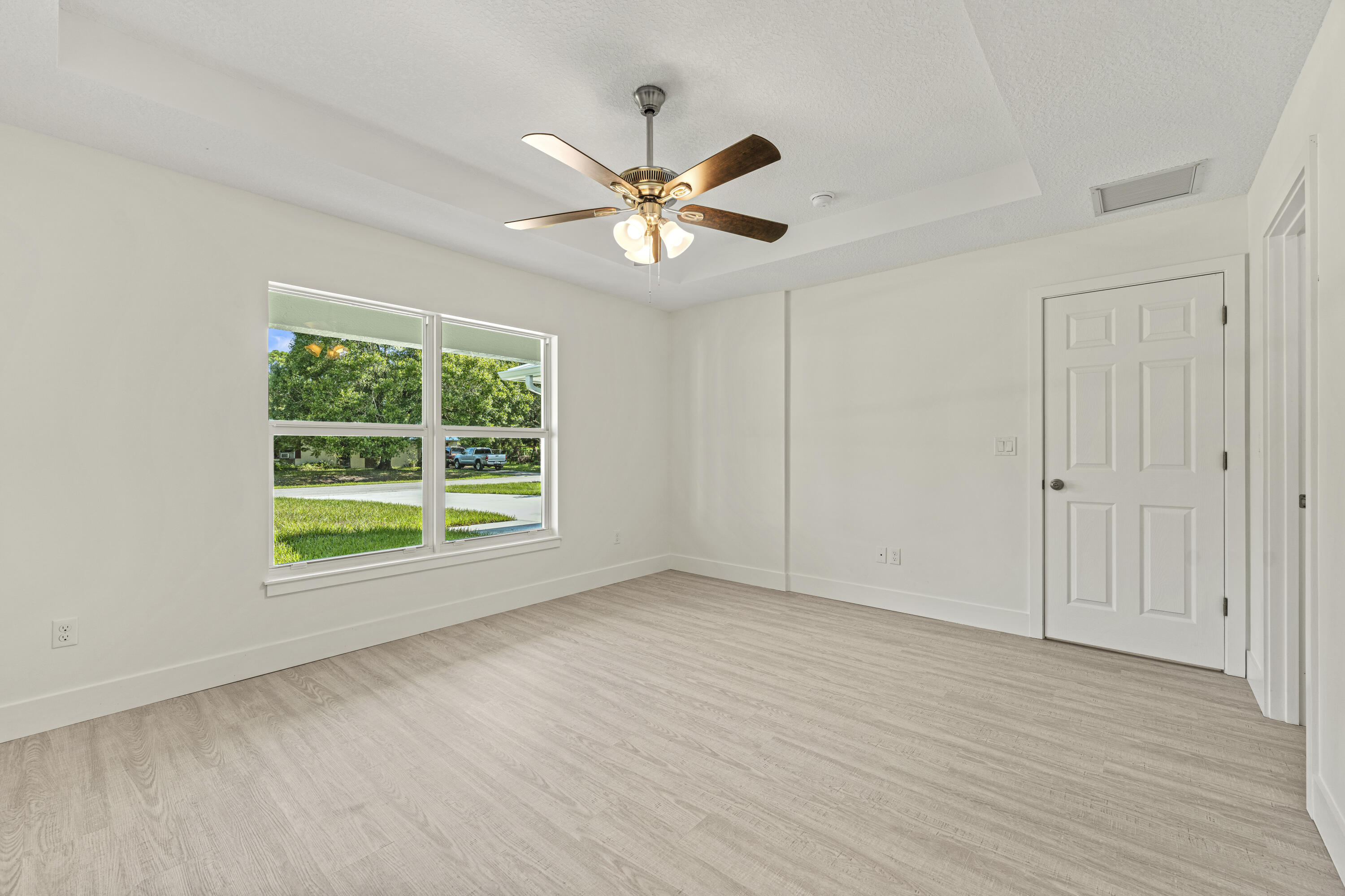 LAKEWOOD PARK UNIT 1 - Residential Lease