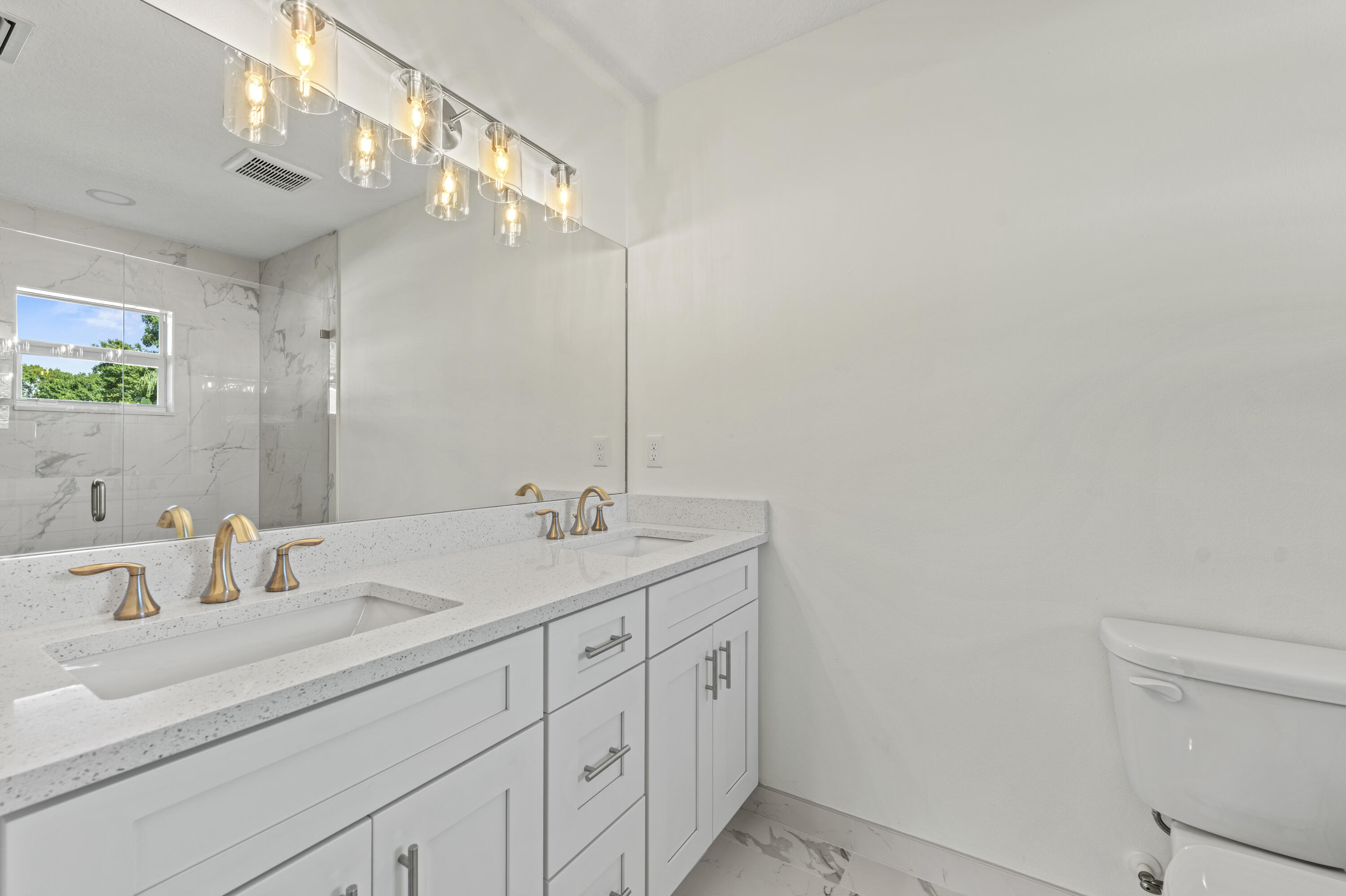 LAKEWOOD PARK UNIT 1 - Residential Lease