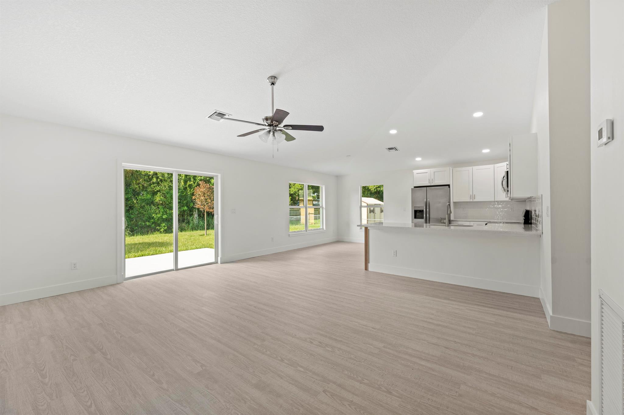 LAKEWOOD PARK UNIT 1 - Residential Lease