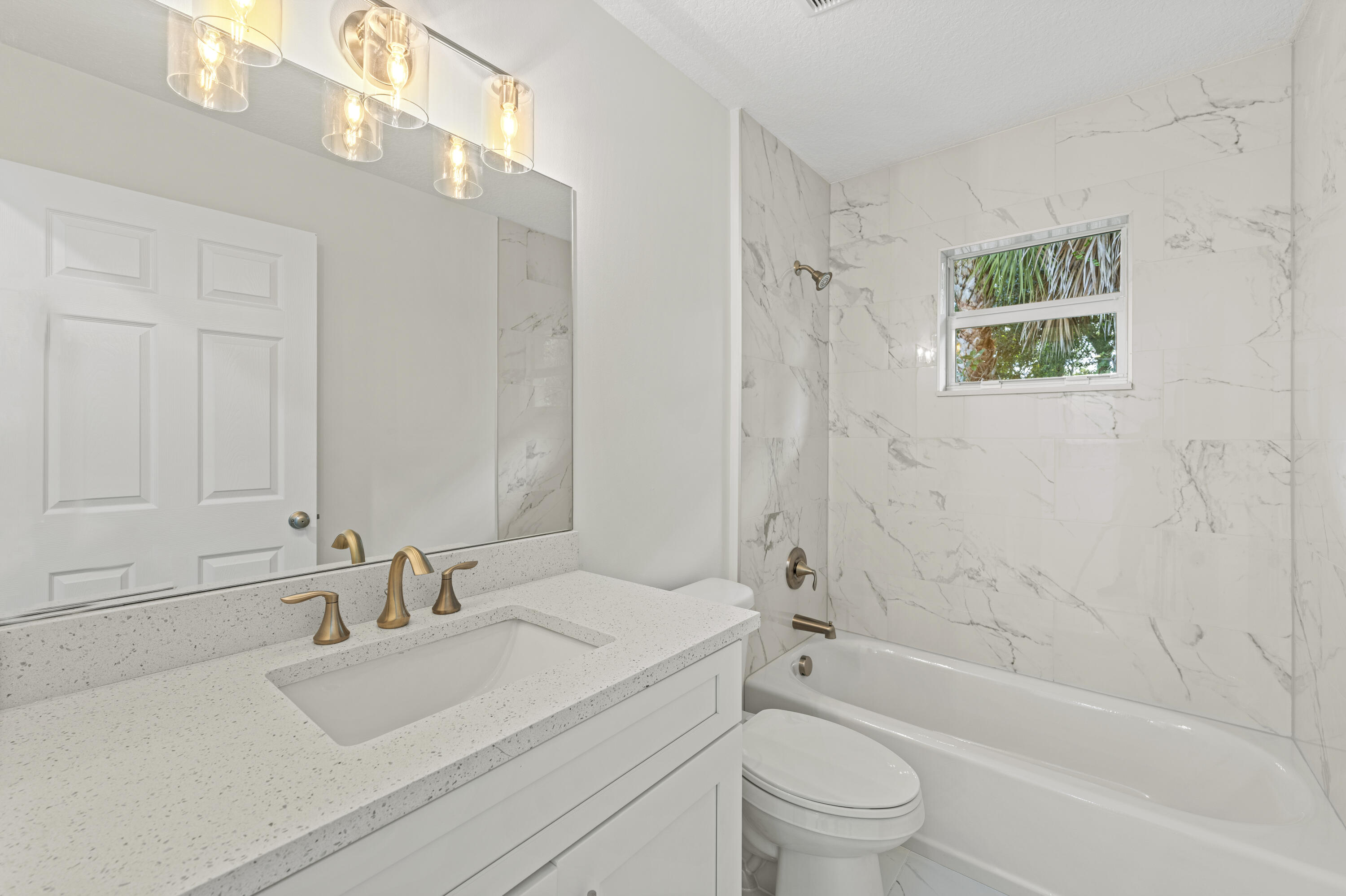 LAKEWOOD PARK UNIT 1 - Residential Lease