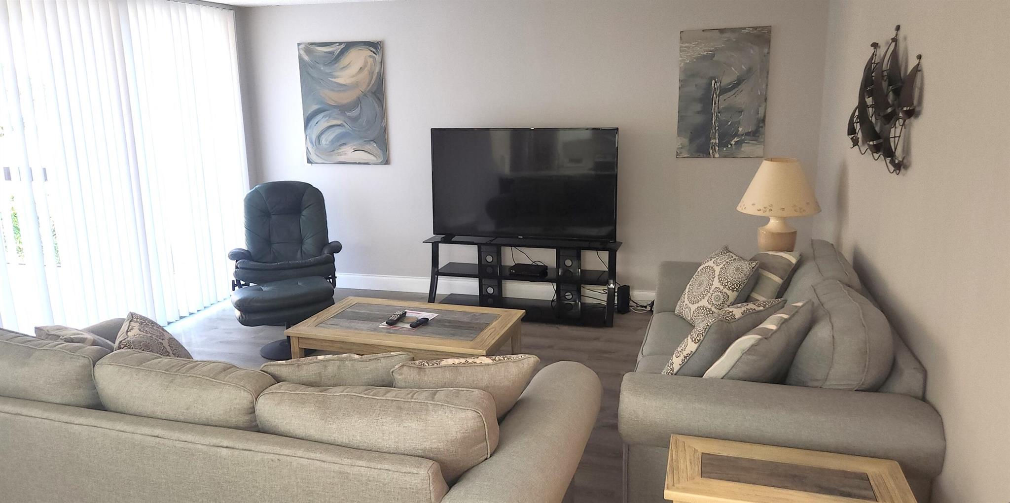 2255 Lindell Boulevard 4410