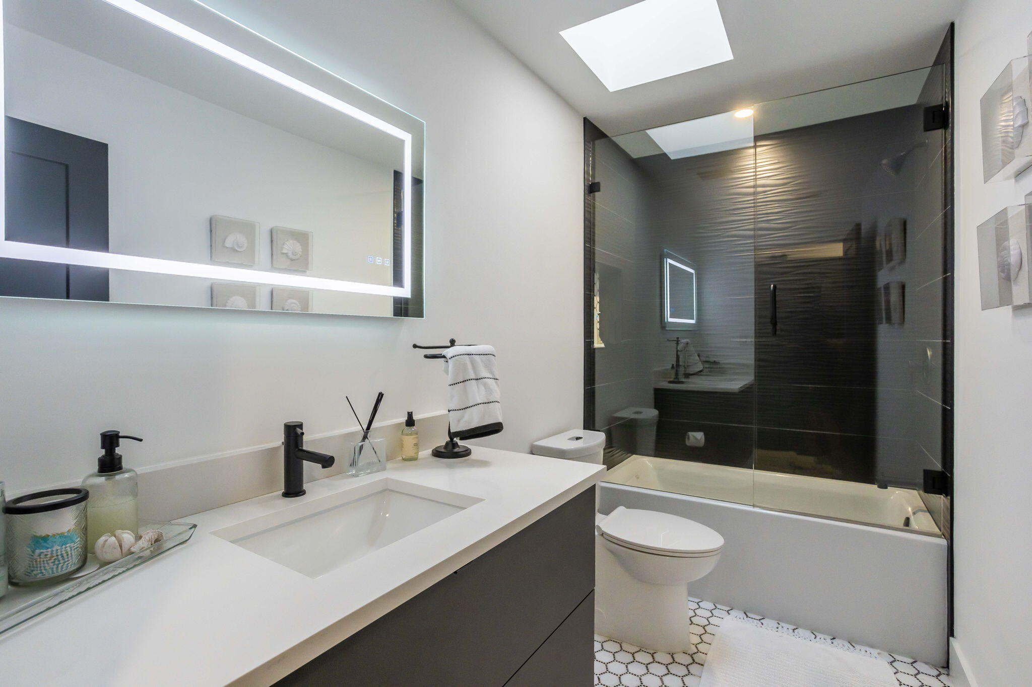 RIDGEWOOD ESTATES - Residential