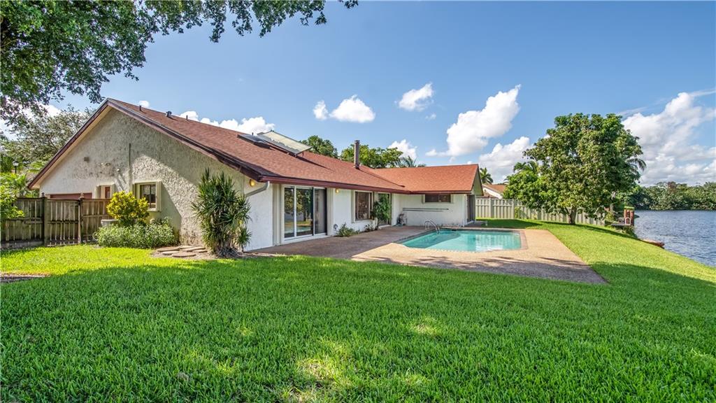 Davide Isles 83-2 B - Residential