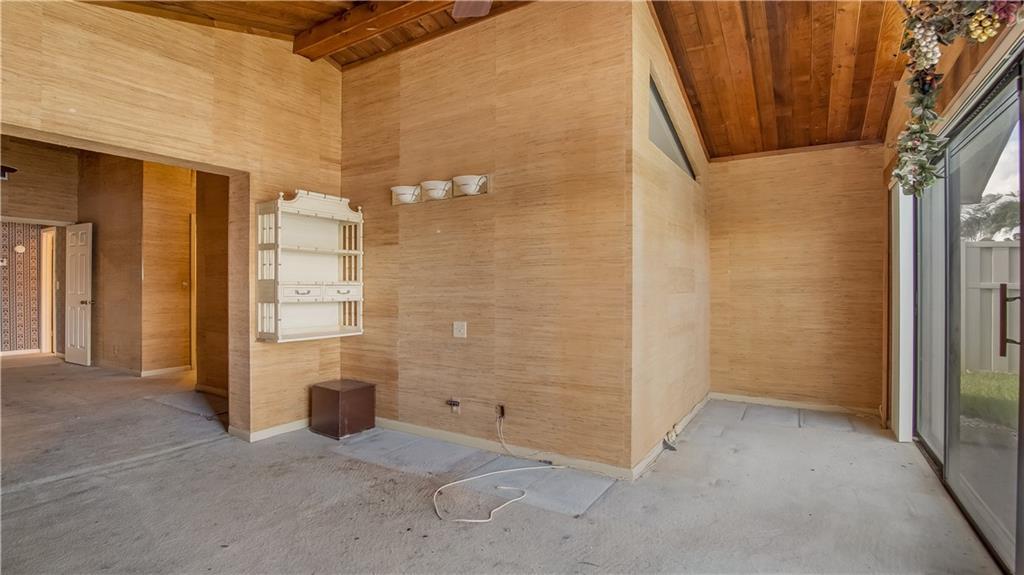 Davide Isles 83-2 B - Residential