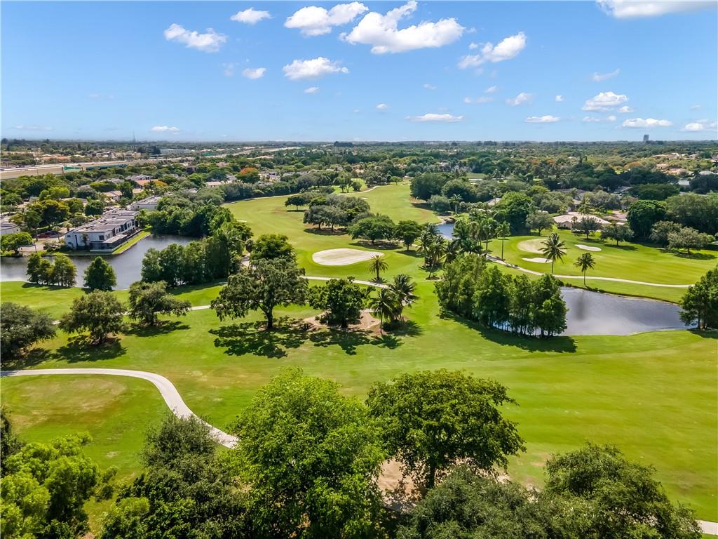 Davide Isles 83-2 B - Residential
