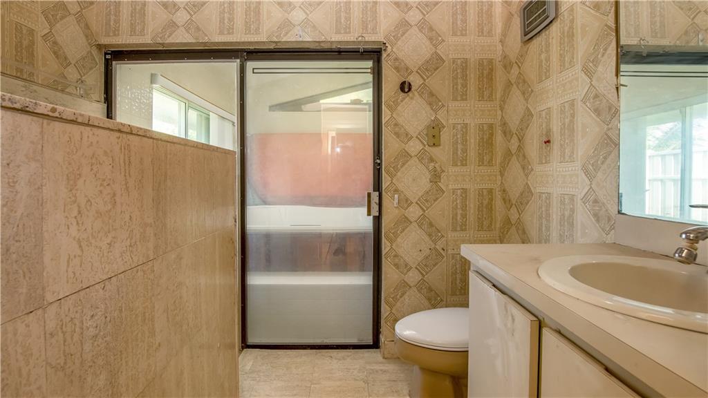 Davide Isles 83-2 B - Residential