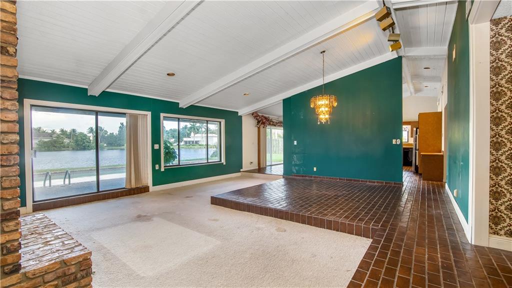 Davide Isles 83-2 B - Residential