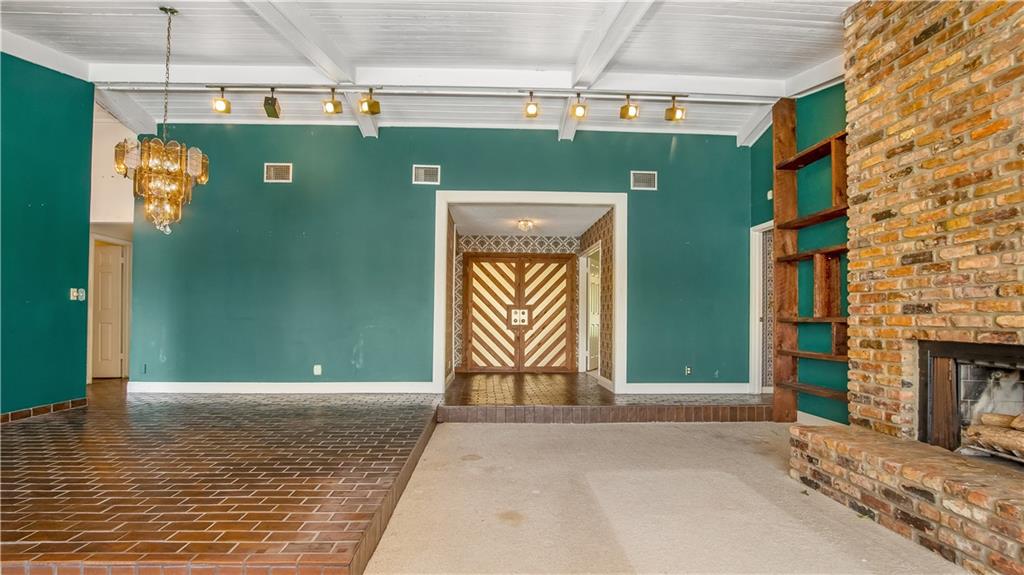 Davide Isles 83-2 B - Residential
