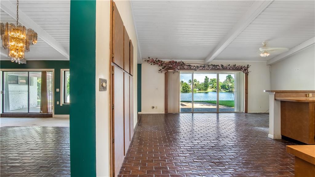 Davide Isles 83-2 B - Residential