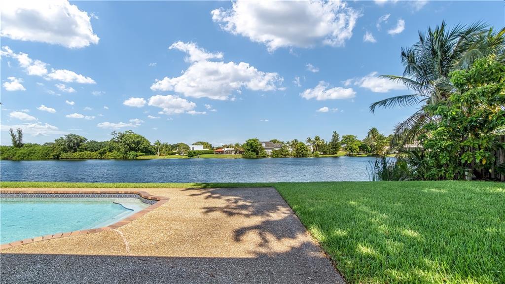 Davide Isles 83-2 B - Residential