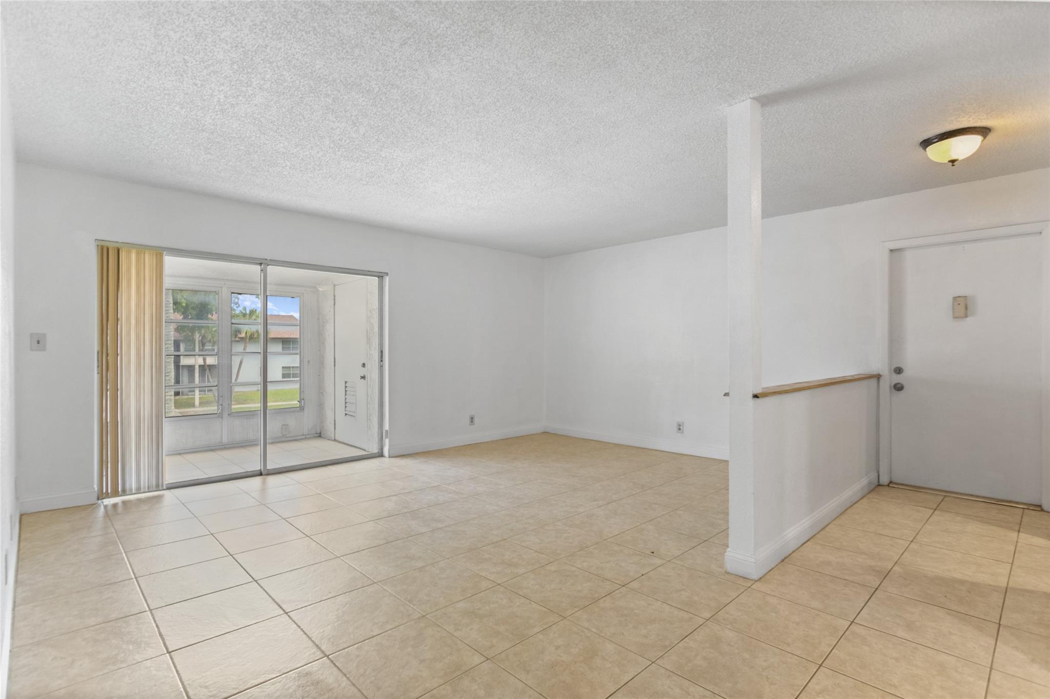 424 N Laurel Dr 1807