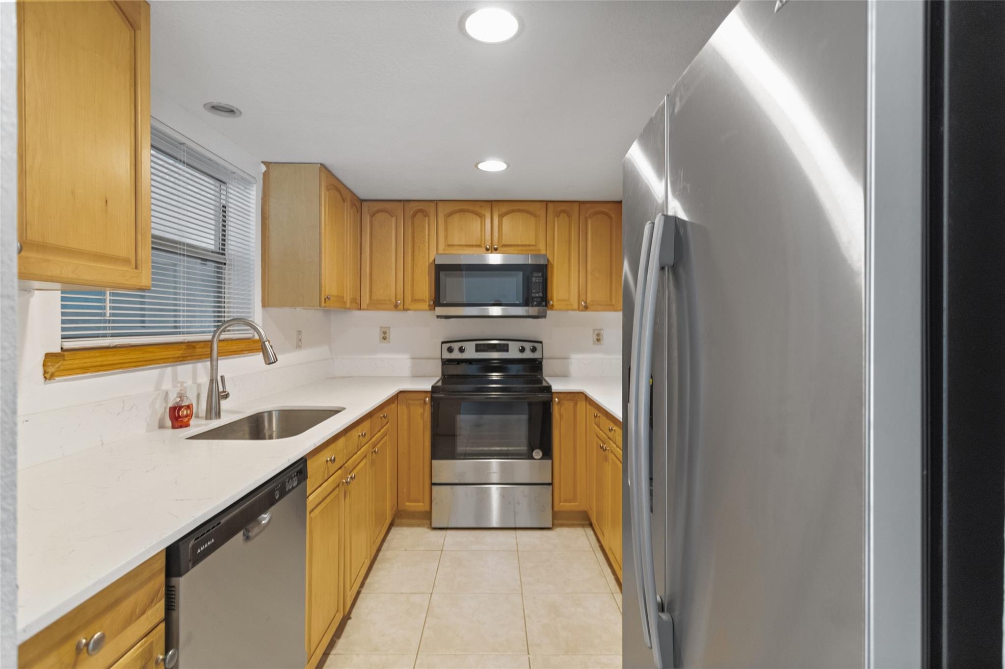 424 N Laurel Dr 1807