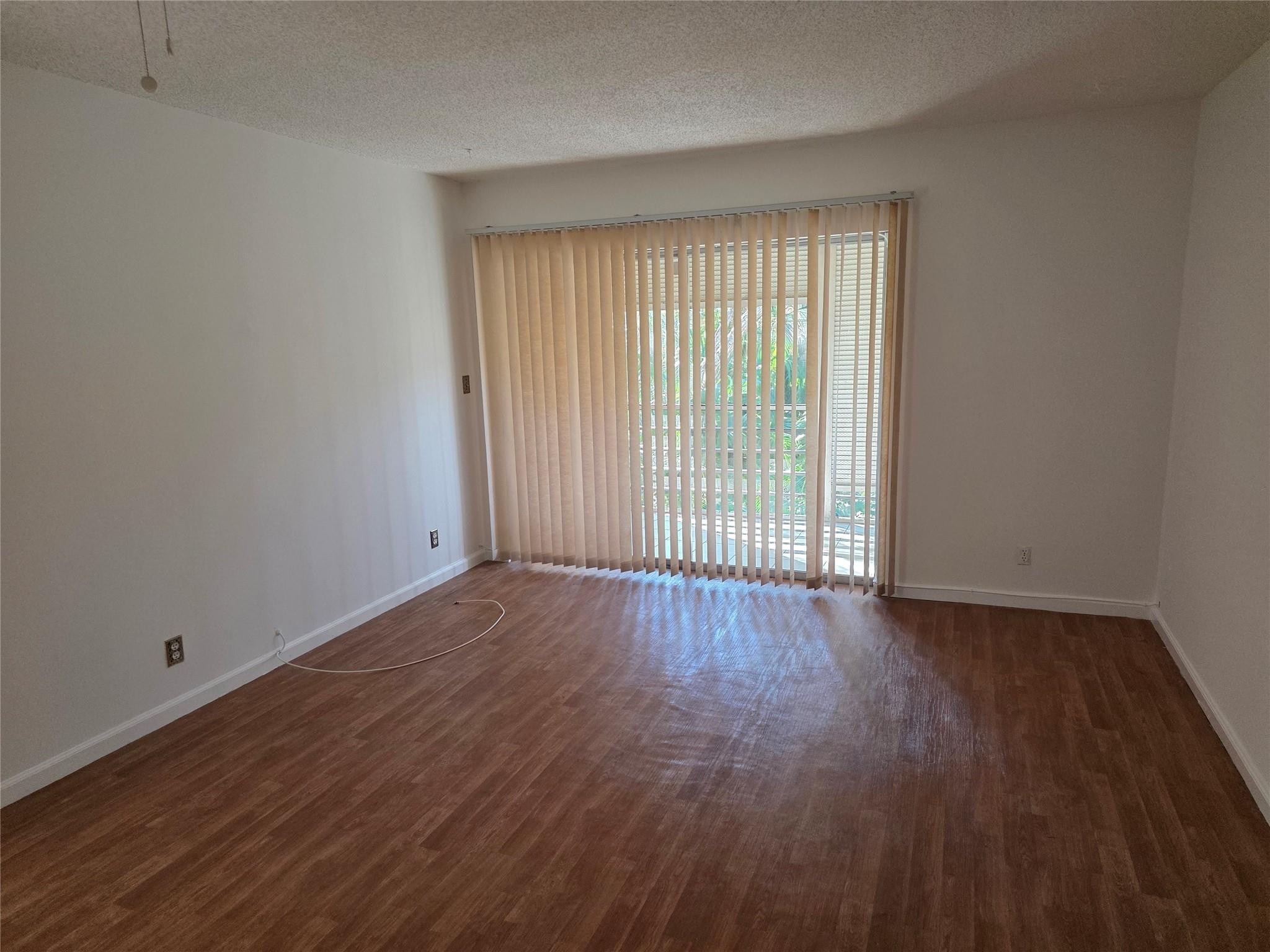 959 SE 2nd Avenue 204