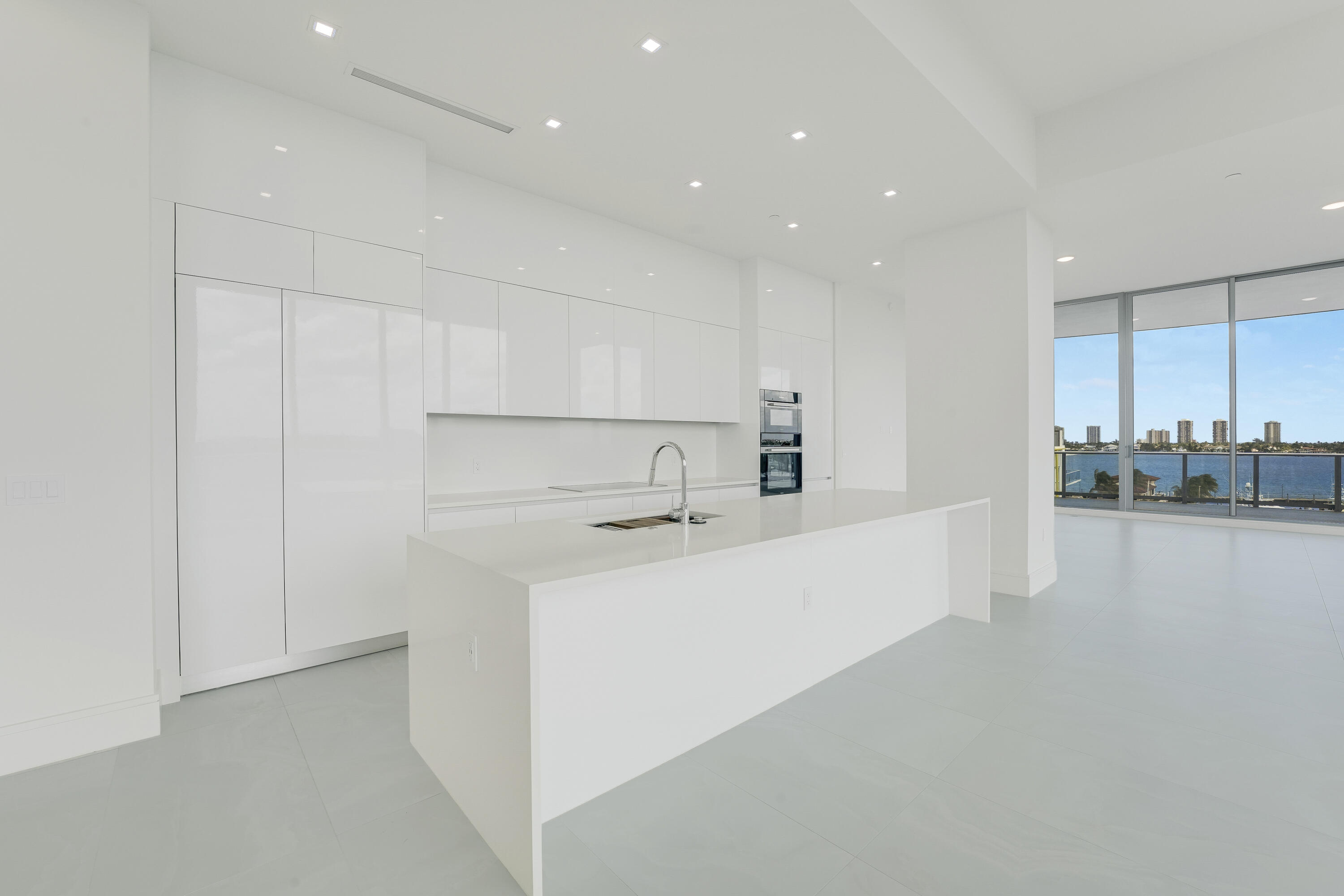 NAUTILUS 220 CONDO - Residential Lease