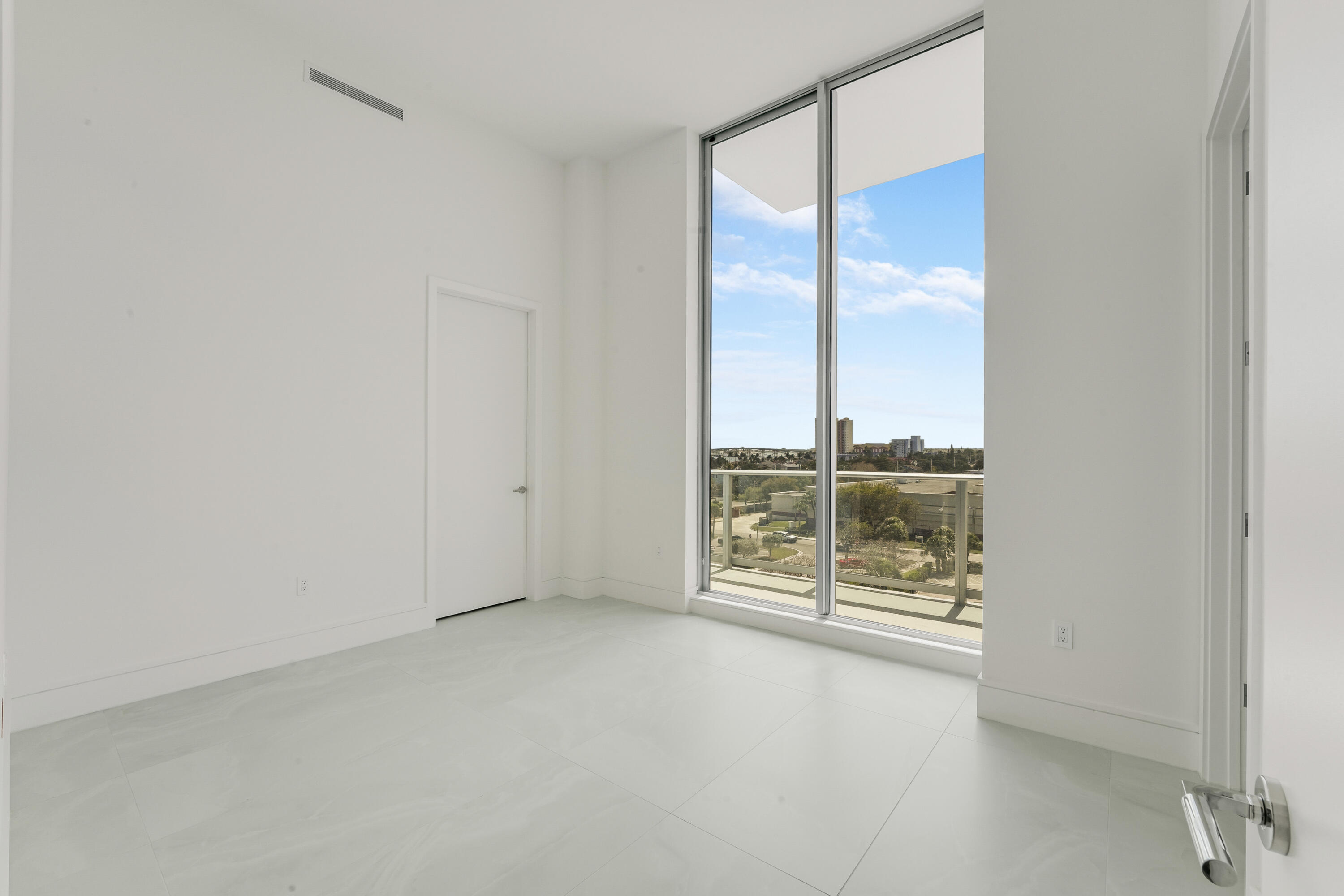 NAUTILUS 220 CONDO - Residential Lease