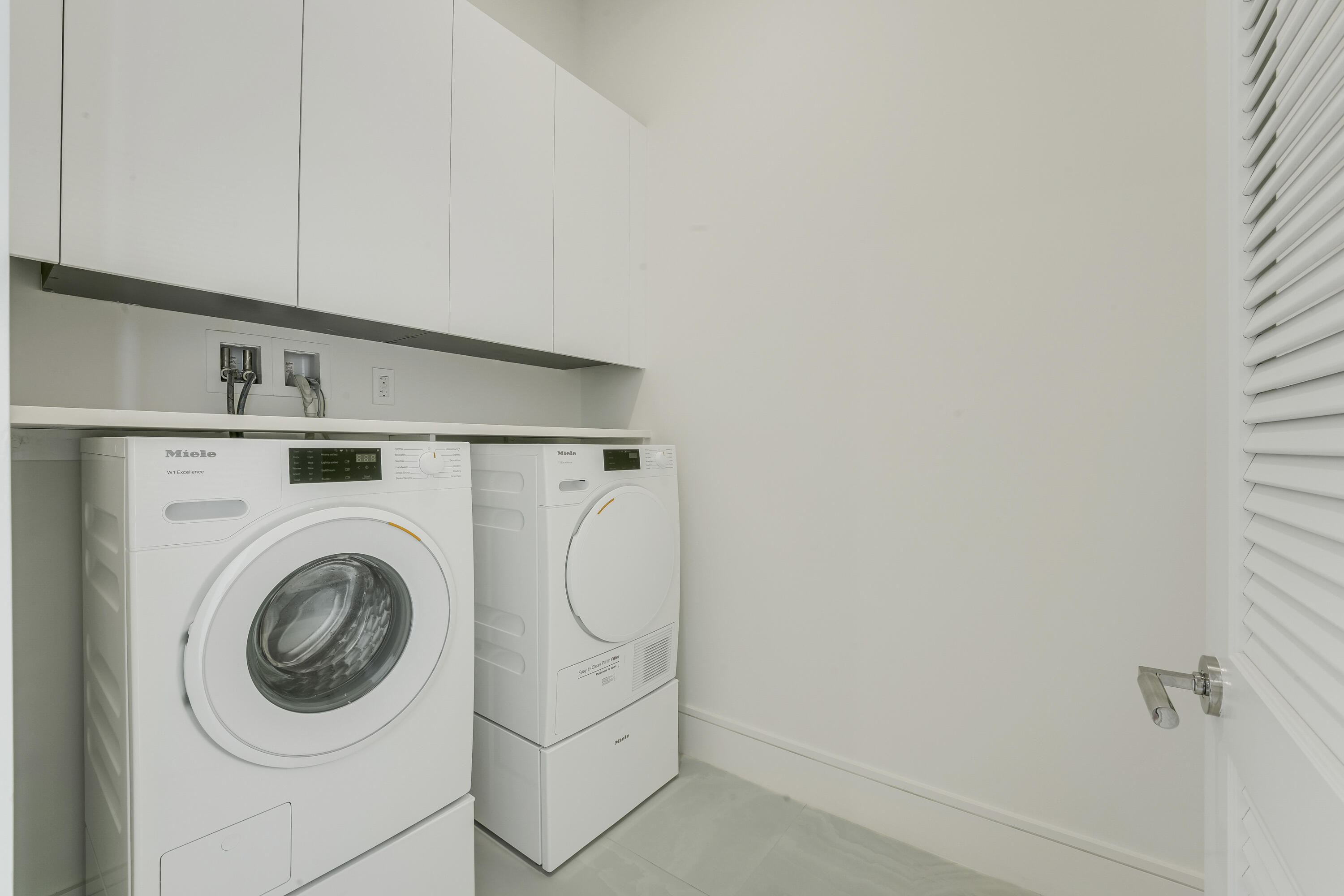 NAUTILUS 220 CONDO - Residential Lease