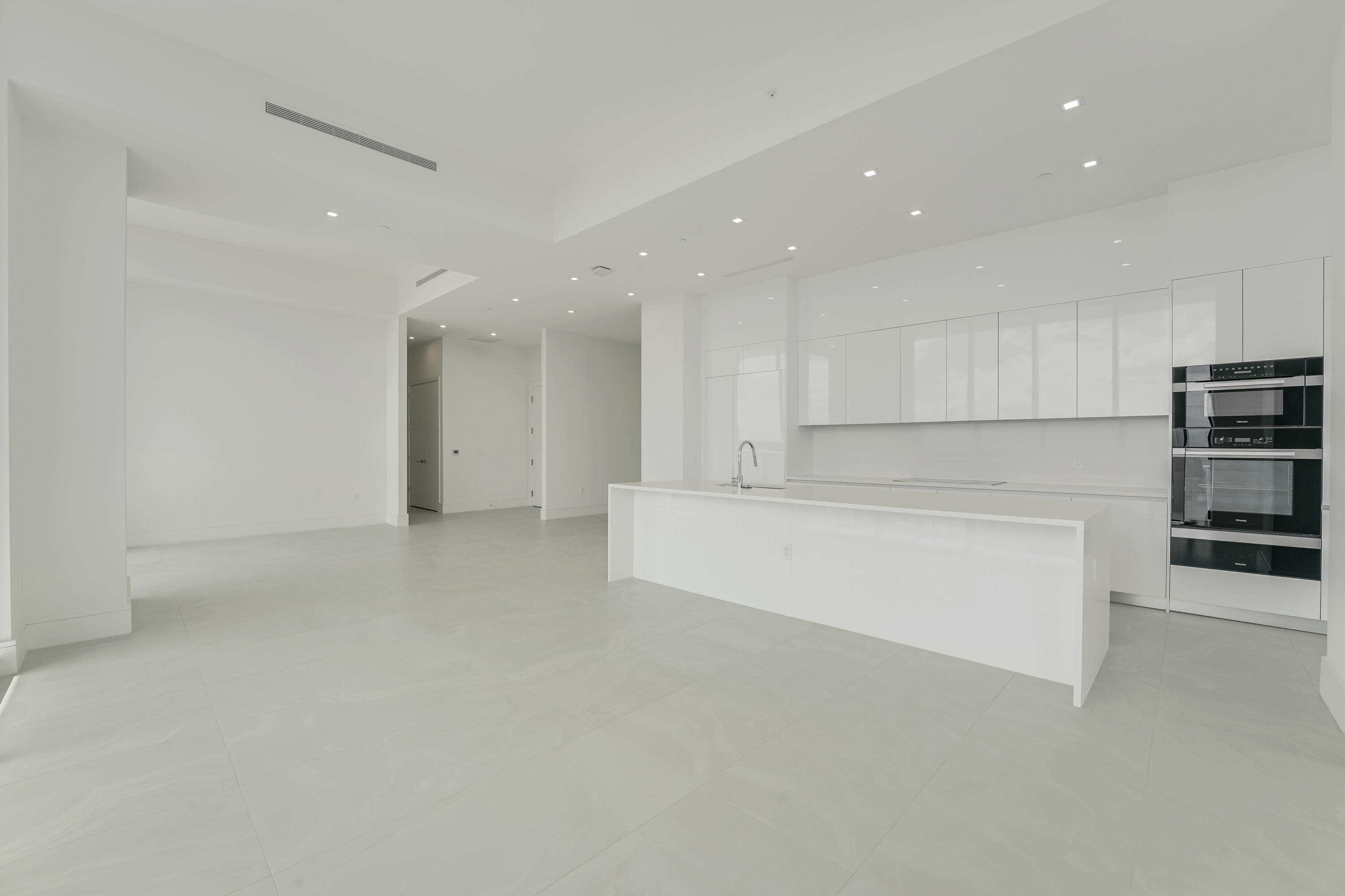 NAUTILUS 220 CONDO - Residential Lease