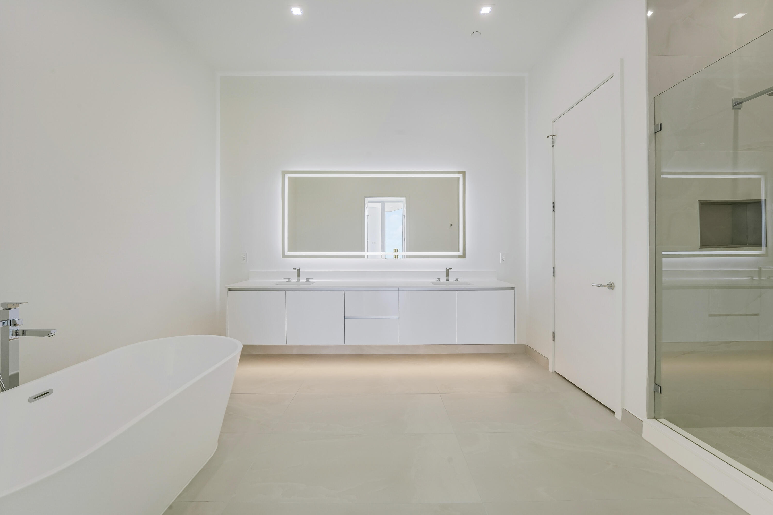 NAUTILUS 220 CONDO - Residential Lease