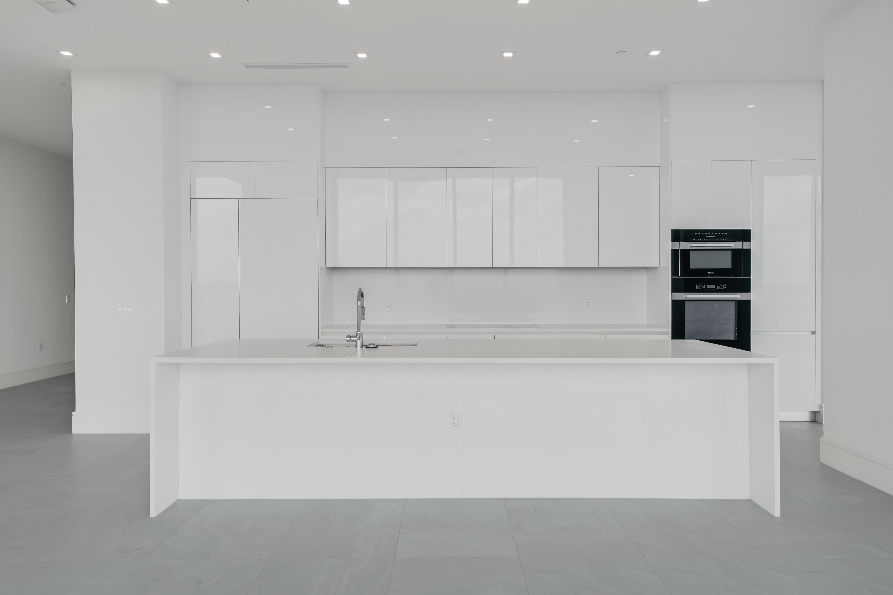 NAUTILUS 220 CONDO - Residential Lease