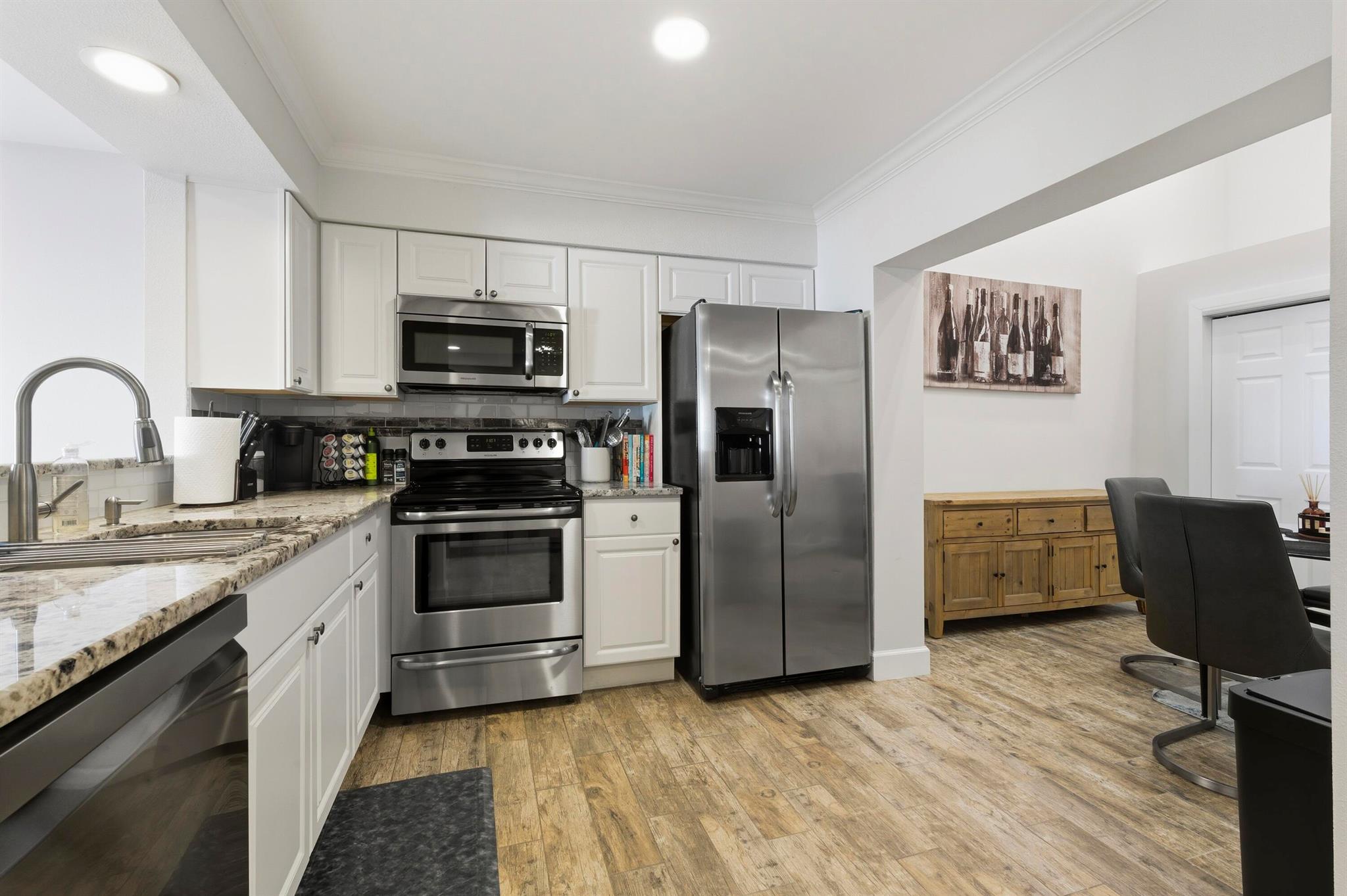 CASTLEWOOD TOWN VILLAS CO - Residential