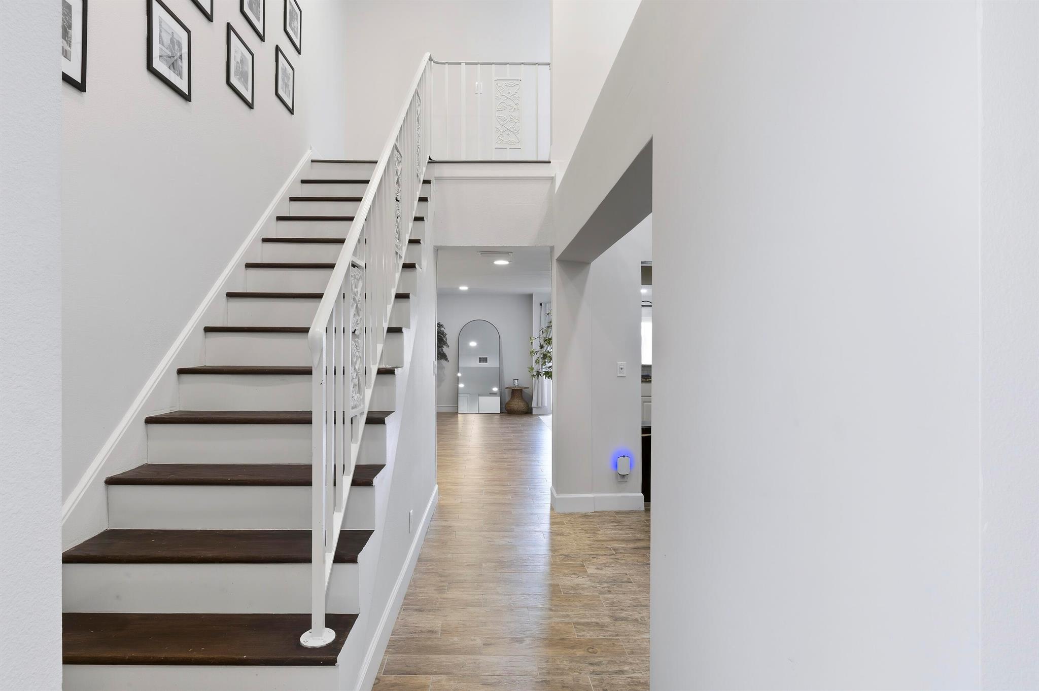 View photos, virtual tours, details... 129 Lehane Terrace 131
