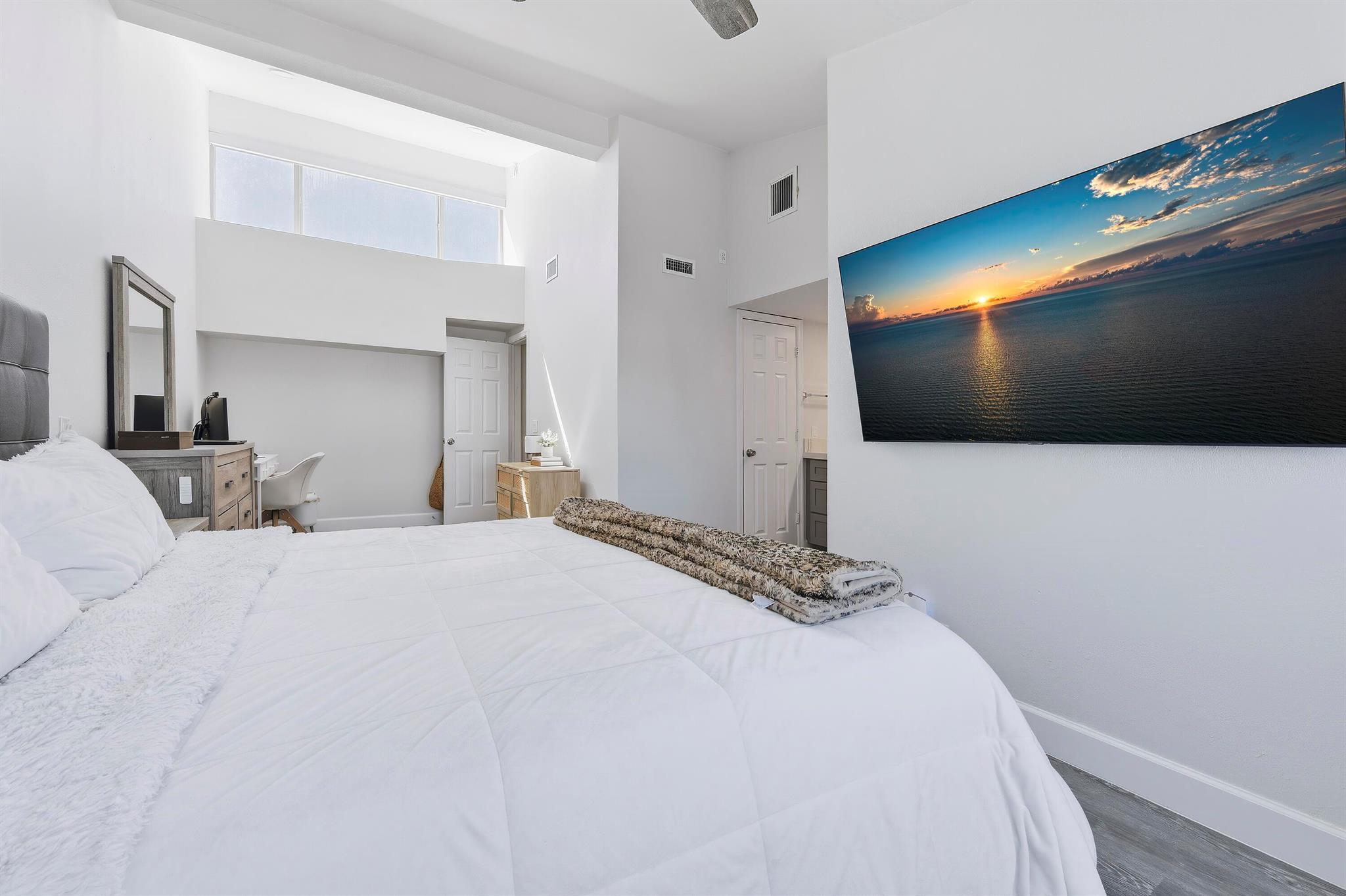 CASTLEWOOD TOWN VILLAS CO - Residential