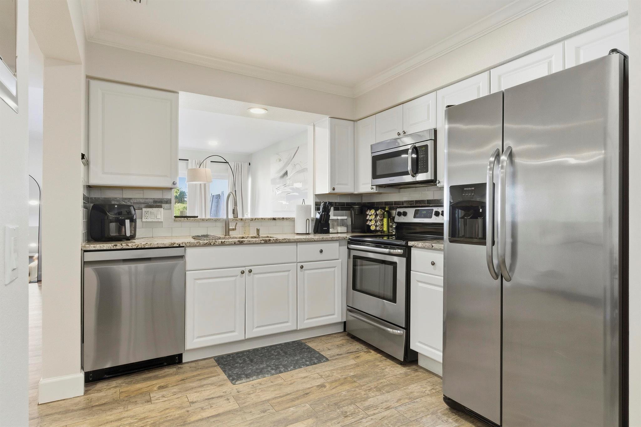 CASTLEWOOD TOWN VILLAS CO - Residential