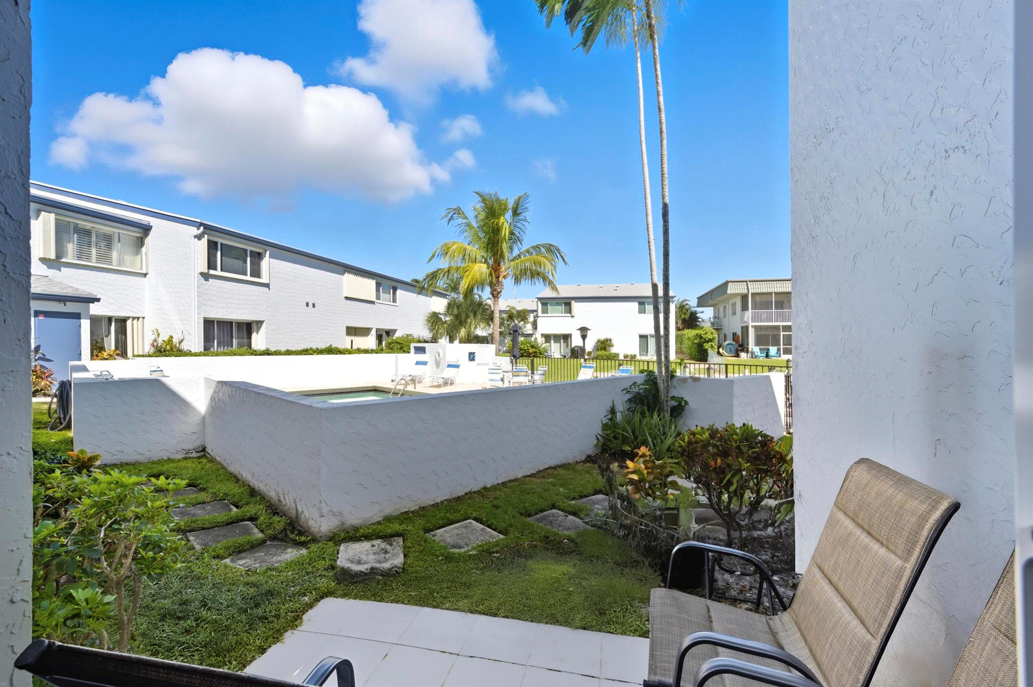 CASTLEWOOD TOWN VILLAS CO - Residential