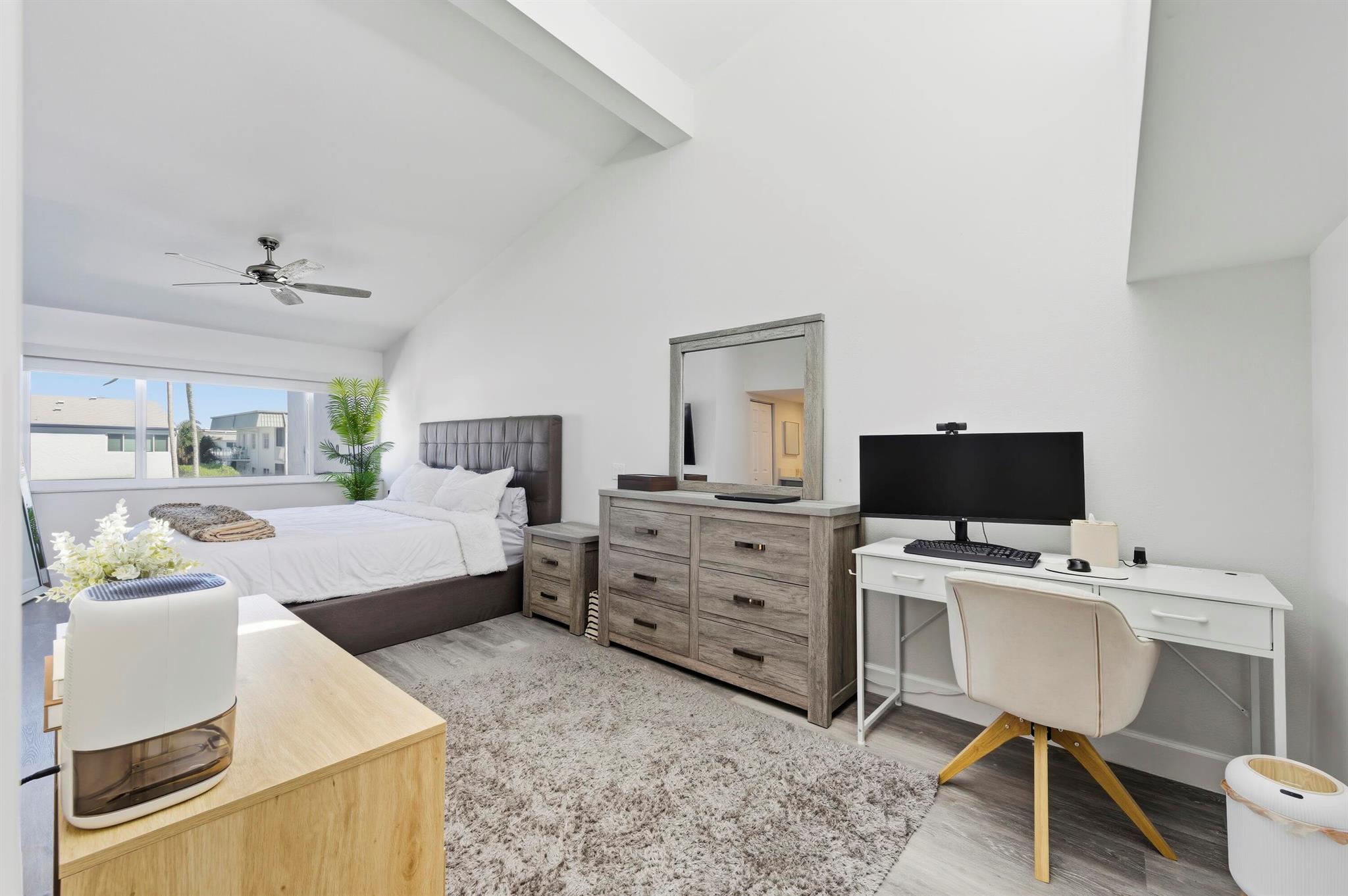 CASTLEWOOD TOWN VILLAS CO - Residential