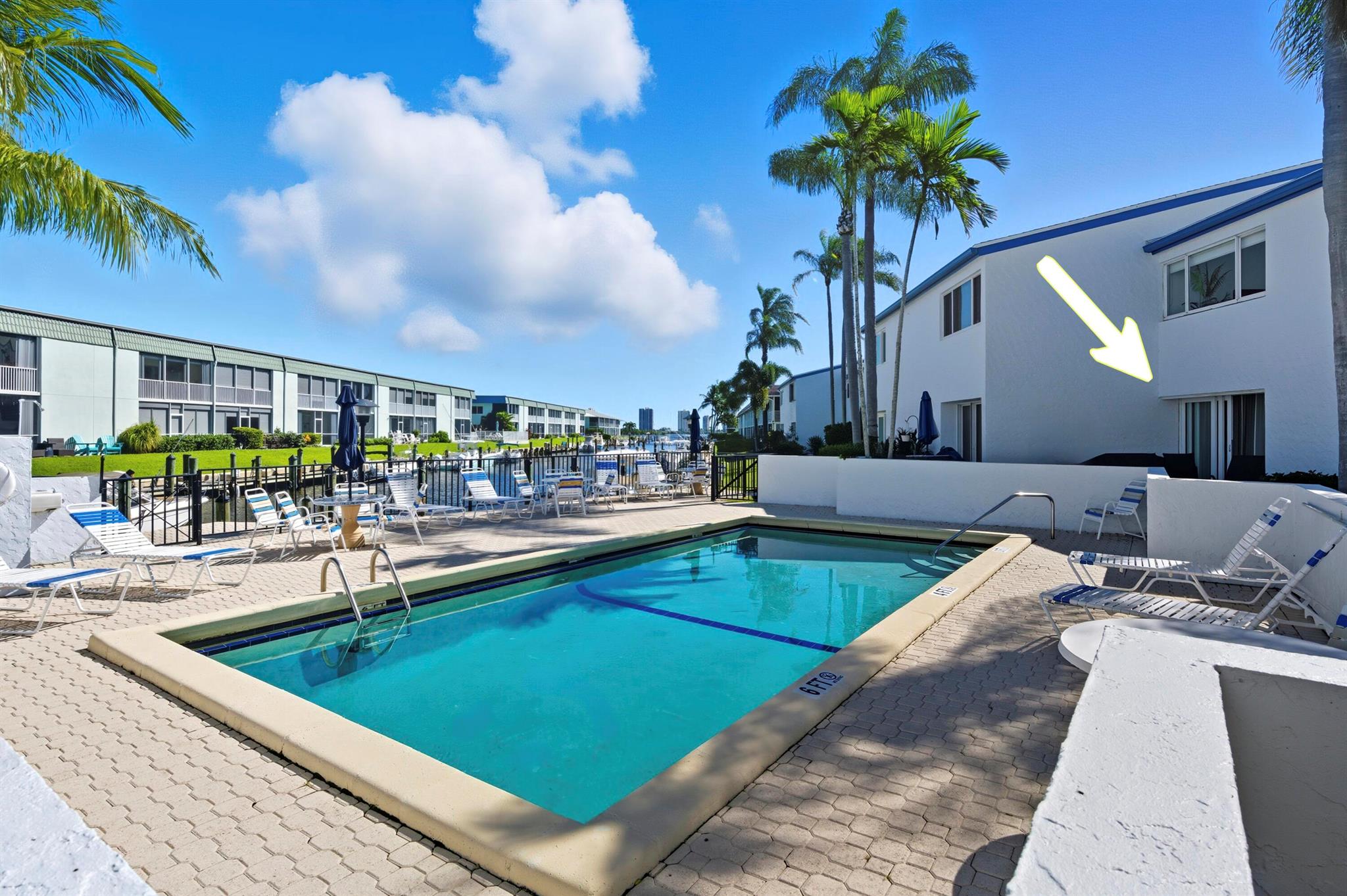 CASTLEWOOD TOWN VILLAS CO - Residential