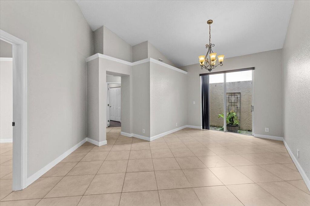 Photo of 10 Valencia Drive, Boynton Beach, FL 33436 (MLS # R11115737)