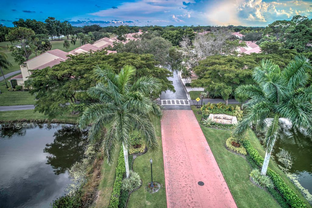 Photo of 229 Old Meadow Way, Palm Beach Gardens, FL 33418 (MLS # R11167996)