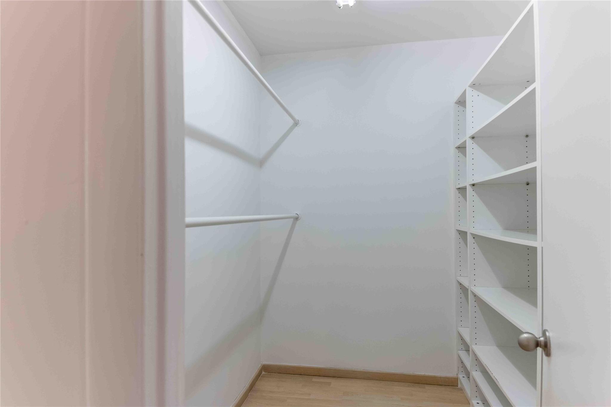 ADMIRALS PORT CONDO - Residential Lease