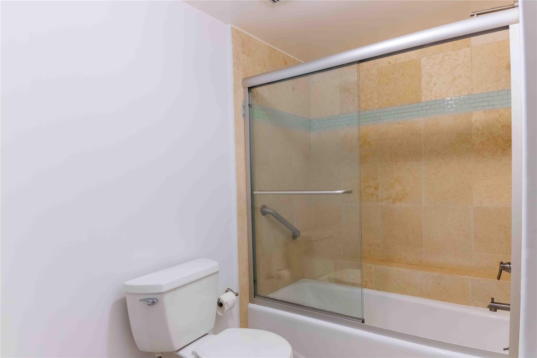 ADMIRALS PORT CONDO - Residential Lease