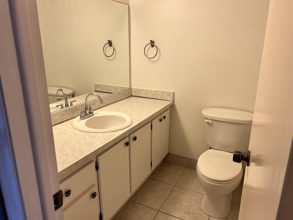 GREENS CONDO APTS PHASE II - Residential Lease