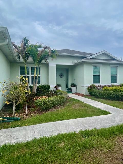 424 SW Ridgecrest Drive