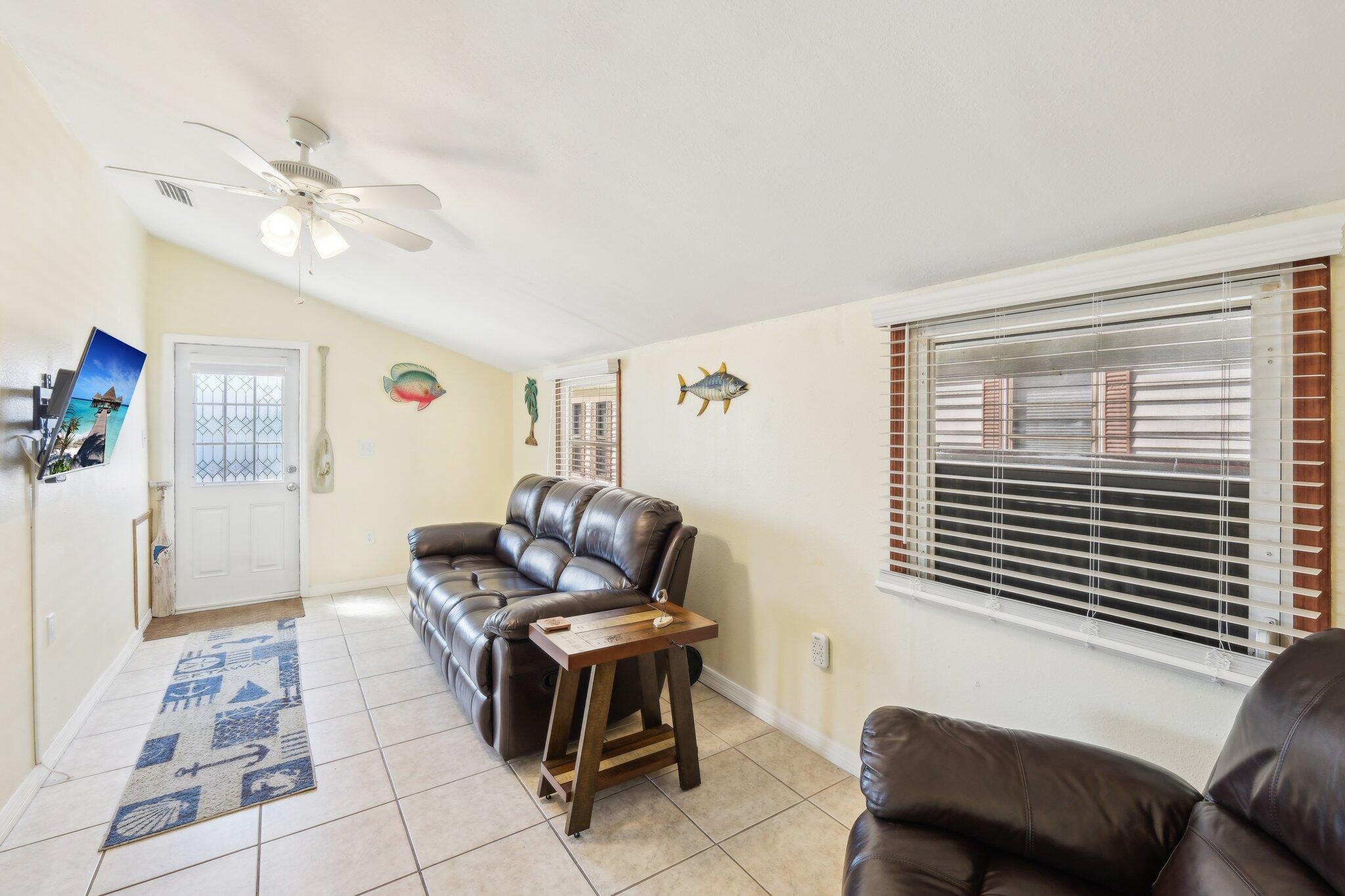 307 Nettles Boulevard, Jensen Beach, FL, 34957/$240,000 4 307 Nettles Boulevard
