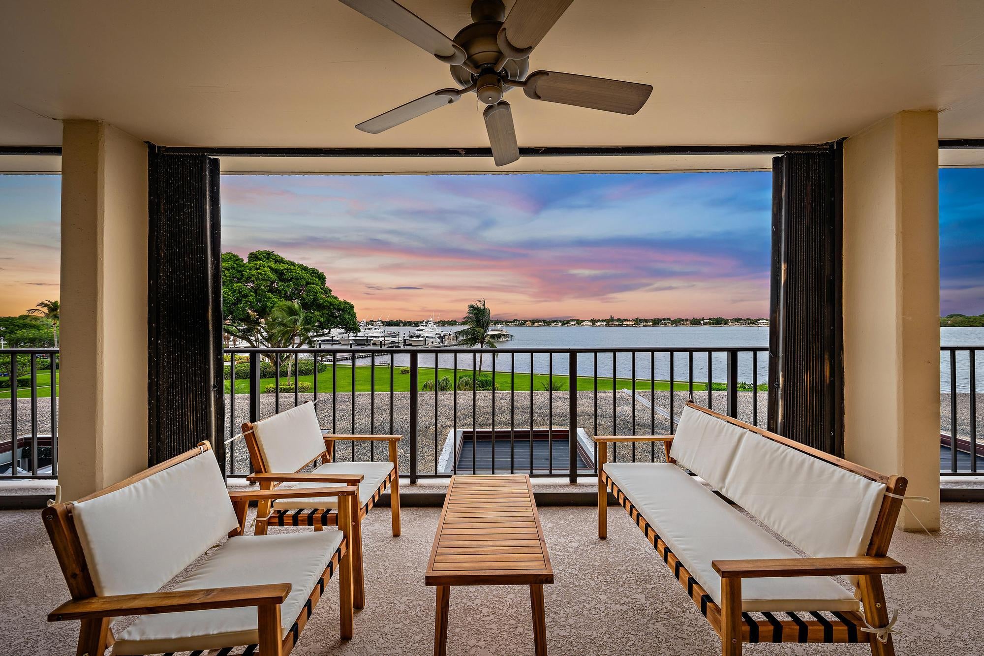 134 LAKESHORE Drive 316