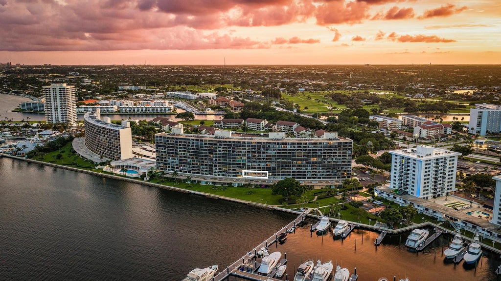 Photo of 134 LAKESHORE Drive #316, North Palm Beach, FL 33408 (MLS # B26074102)