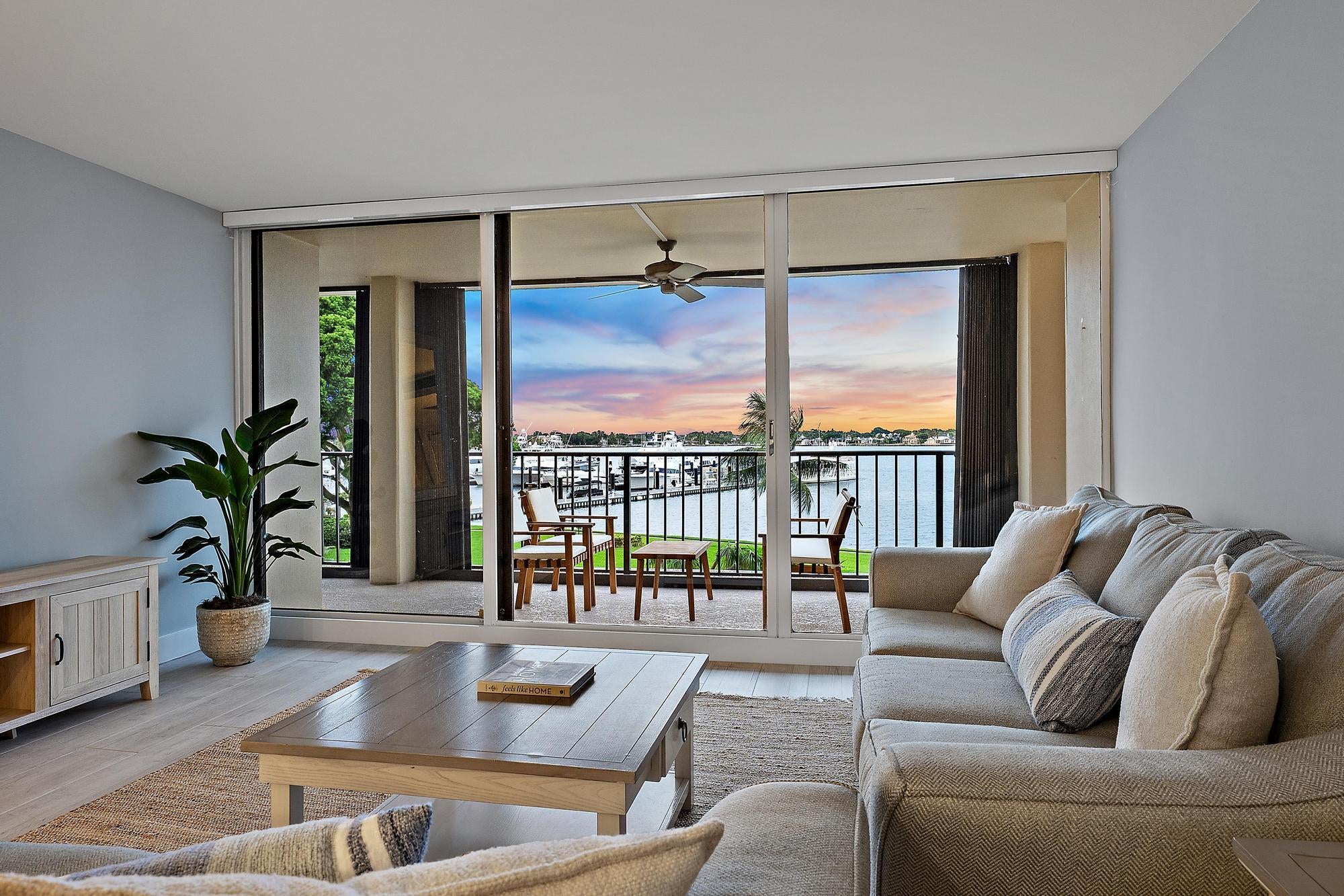 134 LAKESHORE Drive 316