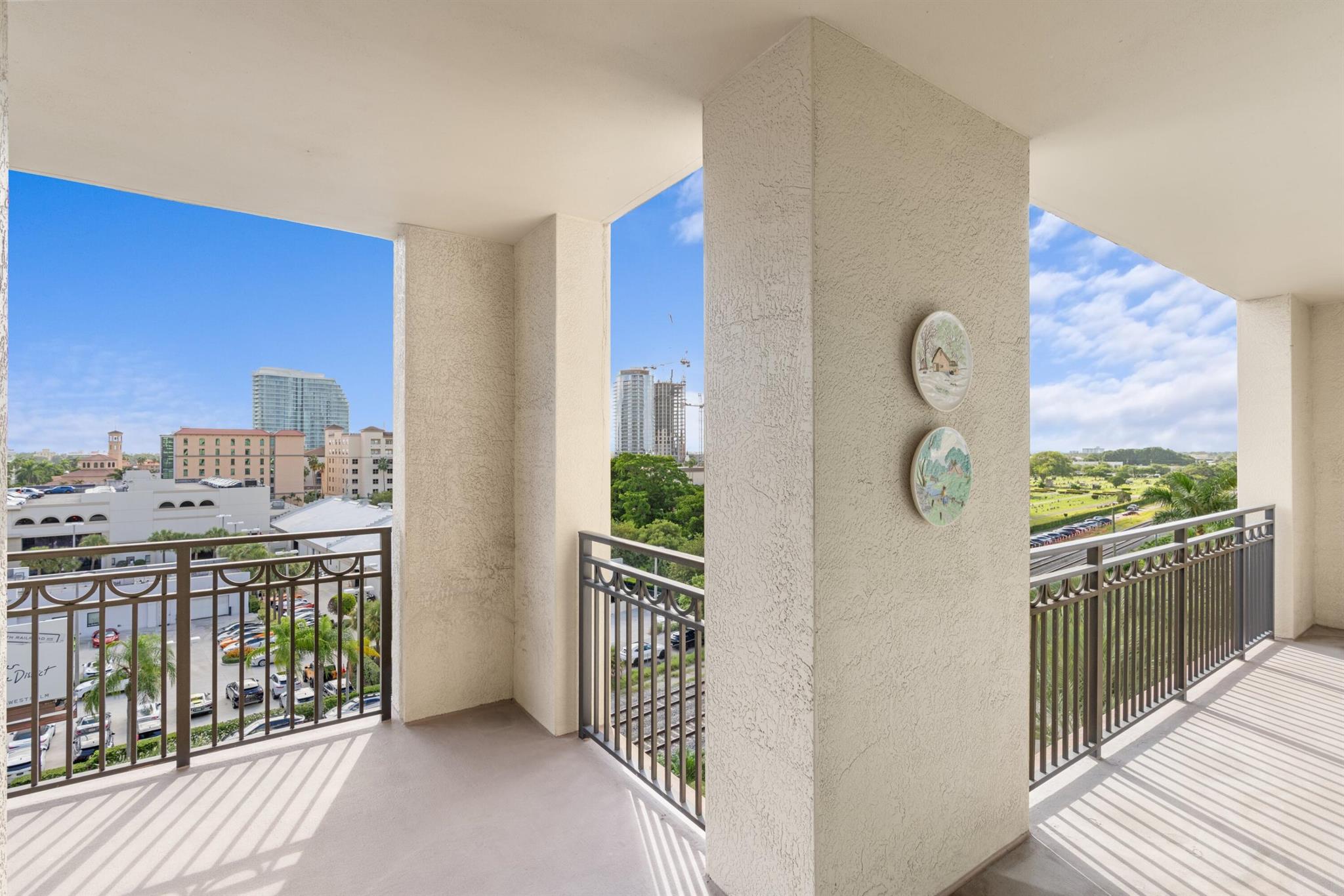 CITYPLACE SOUTH TOWER CON - Residential