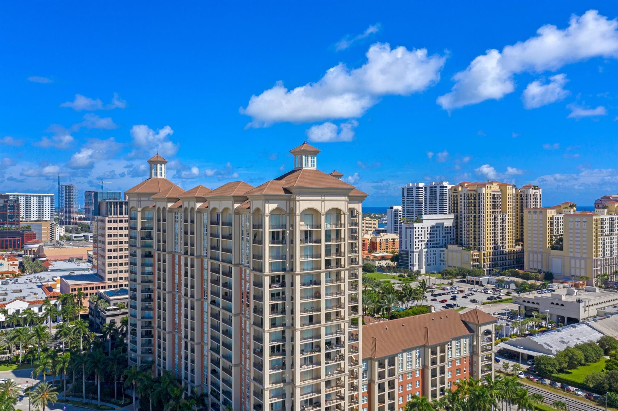 CITYPLACE SOUTH TOWER CON - Residential