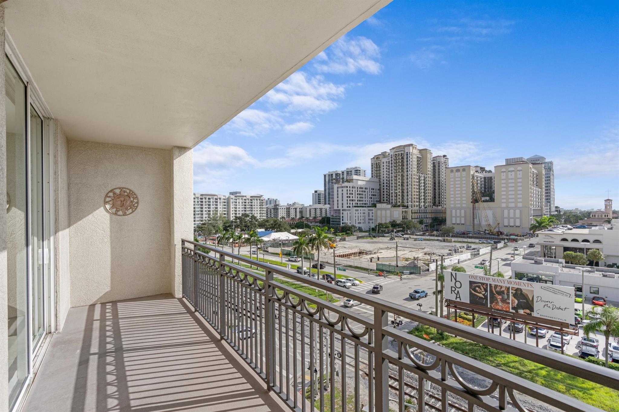 CITYPLACE SOUTH TOWER CON - Residential