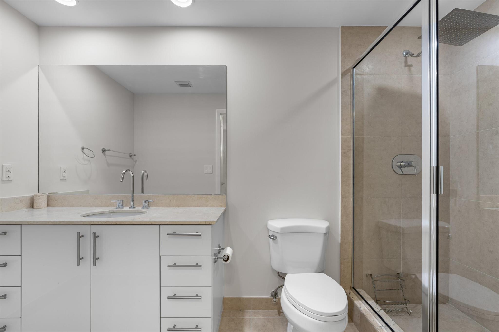 CITYPLACE SOUTH TOWER CON - Residential