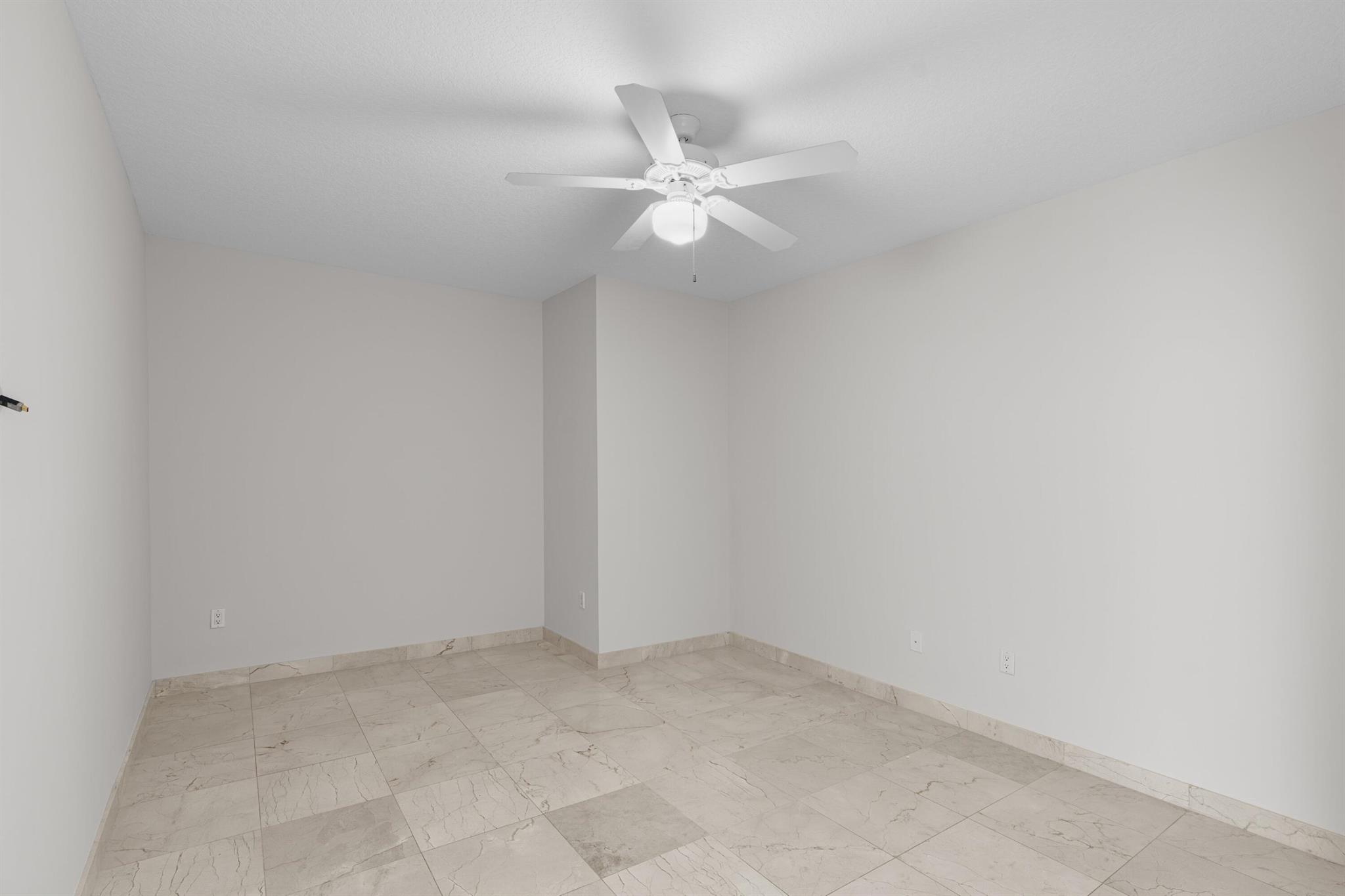 CITYPLACE SOUTH TOWER CON - Residential