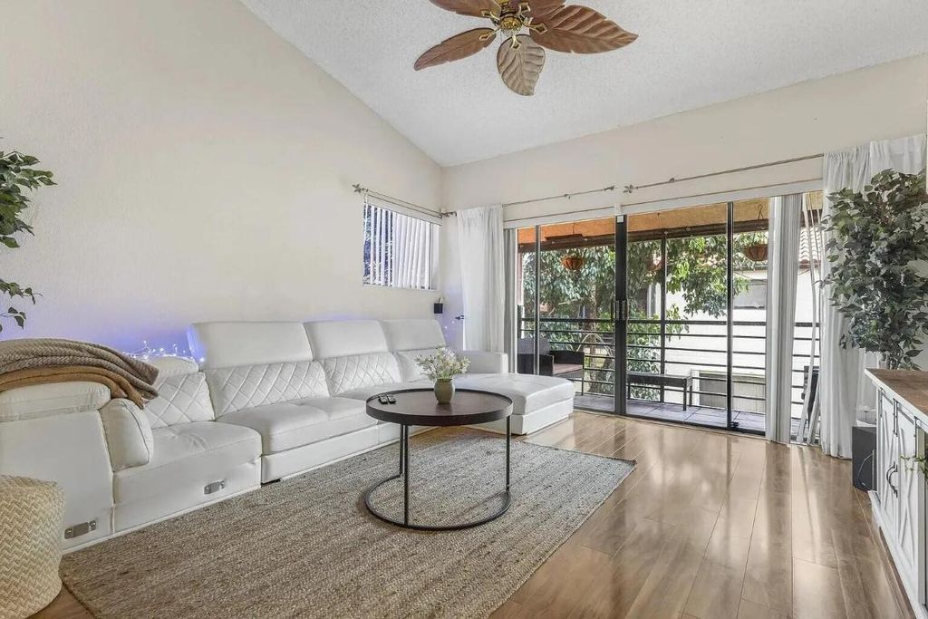 Photo of 12 Via De Casas Sur #203, Boynton Beach, FL 33426 (MLS # R11098577)