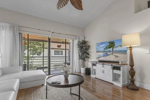 12 Via De Casas Sur 203 Boynton Beach FL 33426